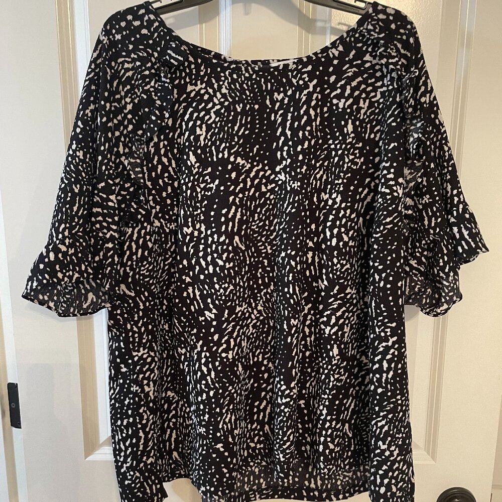 Estelle Blouse with flutter short sleeves black, 3X